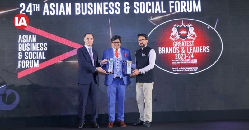 Utkarsh Gupta, Founder & CEO, receiving the award