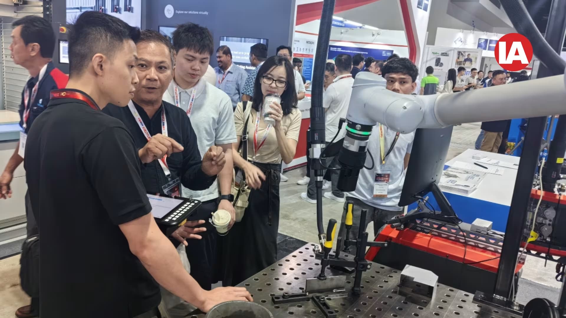 DUCO Robots at SEMICON Southeast Asia